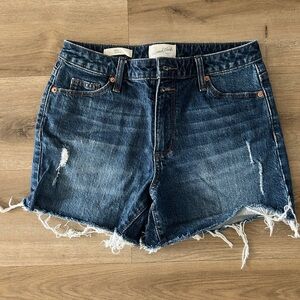 Universal Thread Woman’s Vintage Midi Distressed Denim Shorts - Size 4/27R- EUC